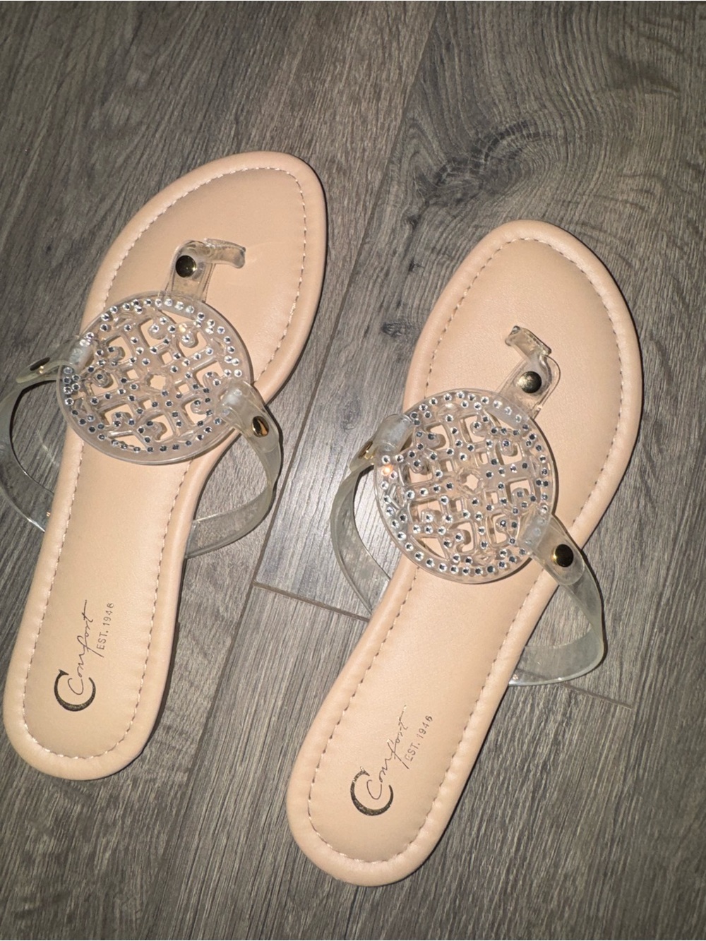 Amazon Essentials Nude Clear Medallion Slide Sandals for Women